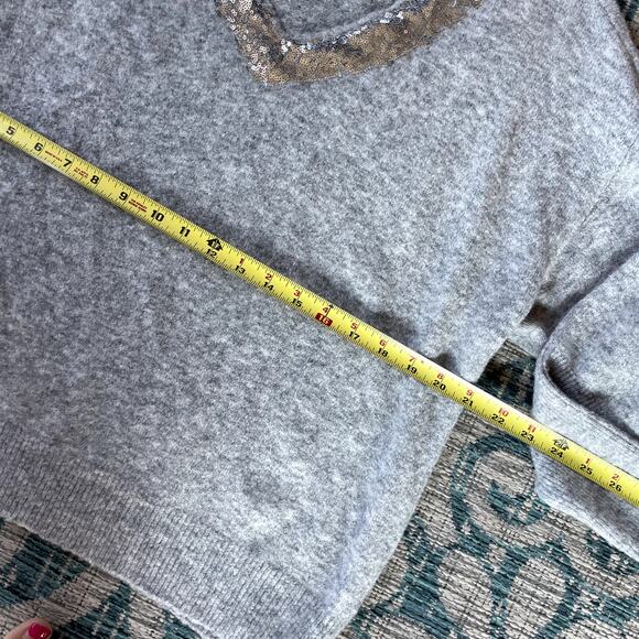 Gibson‎ & Latimer Fuzzy Knit Sequin V-Neck Sweater Gray - Size S - Picture 6 of 7